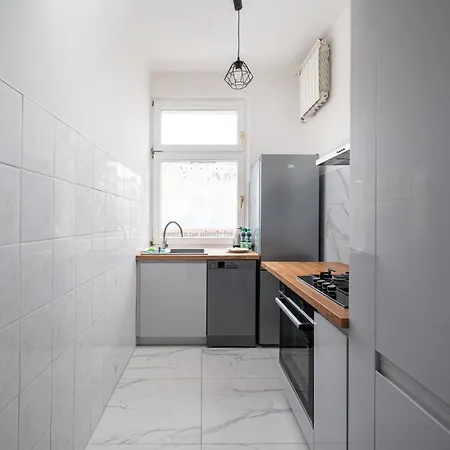 Widok Central Apartment Warschau