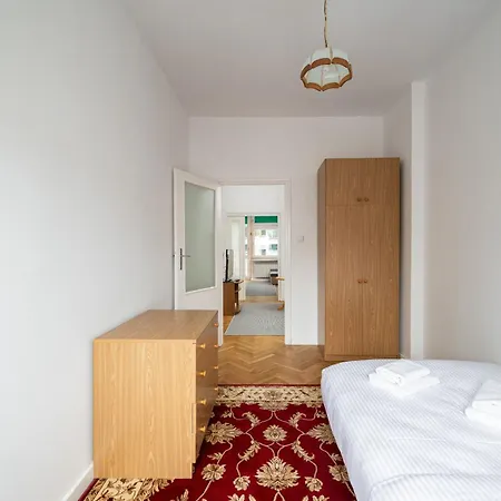 Widok Central Apartment *